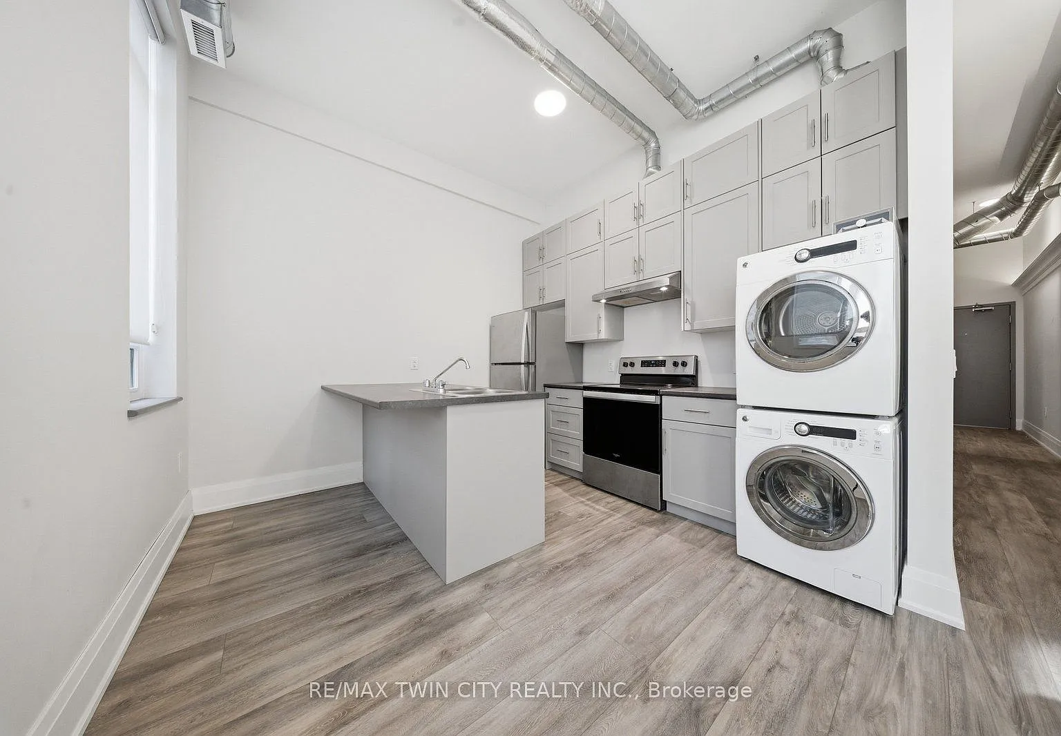 1 bed, $1,800 — Photo 4