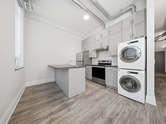 4th image of 11 Queen St #201