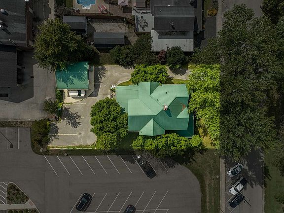 5th image of 213 S Jefferson St