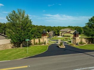 15 Upper Waterfall Rd, Grove, OK 74344