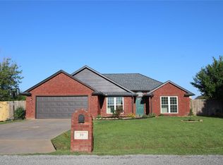 39 NE Deerfield Dr, Elgin, OK 73538