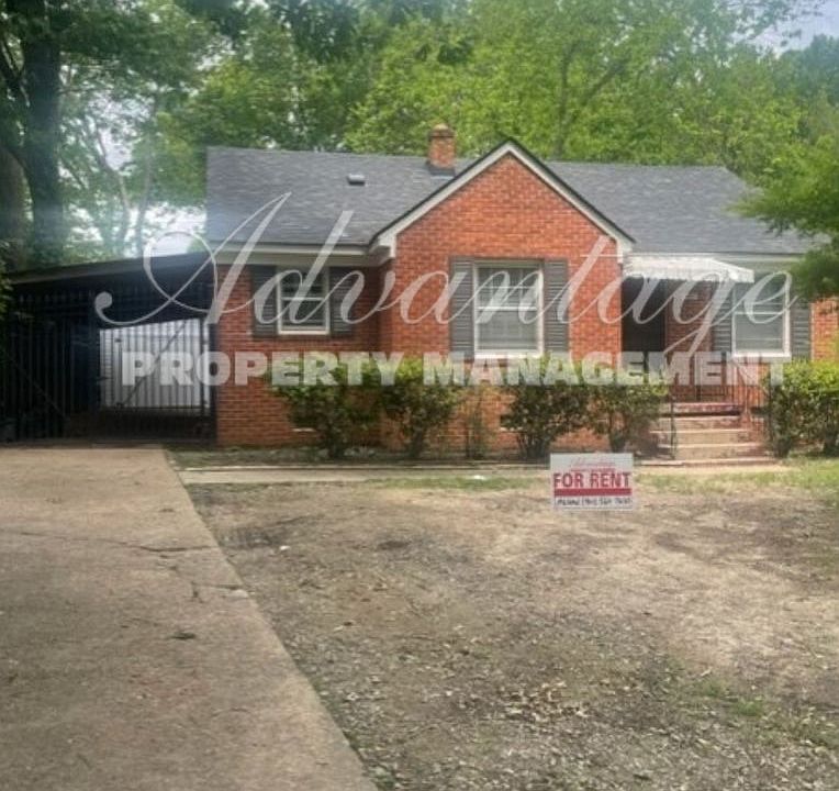 1st image of 1051 Robin Hood Ln