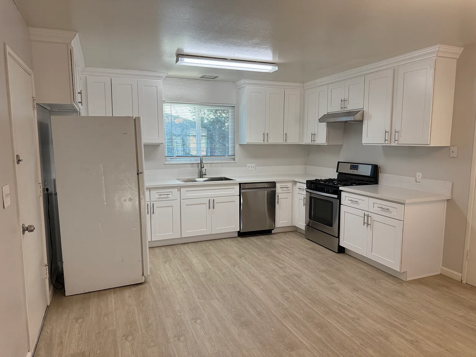 16211 Vallejo St — Photo 4