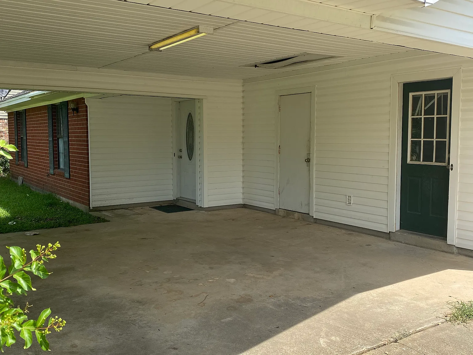4 bed, 2109 sqft, $3,000 — Photo 4