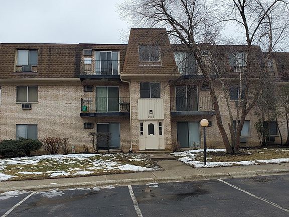2nd image of 242 Shorewood Dr APT Gb