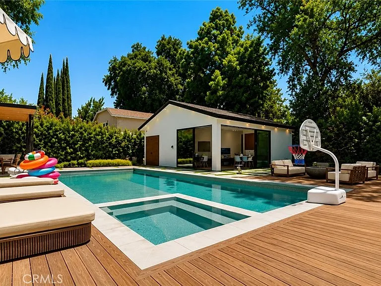 5050 Arundel Dr — Photo 47