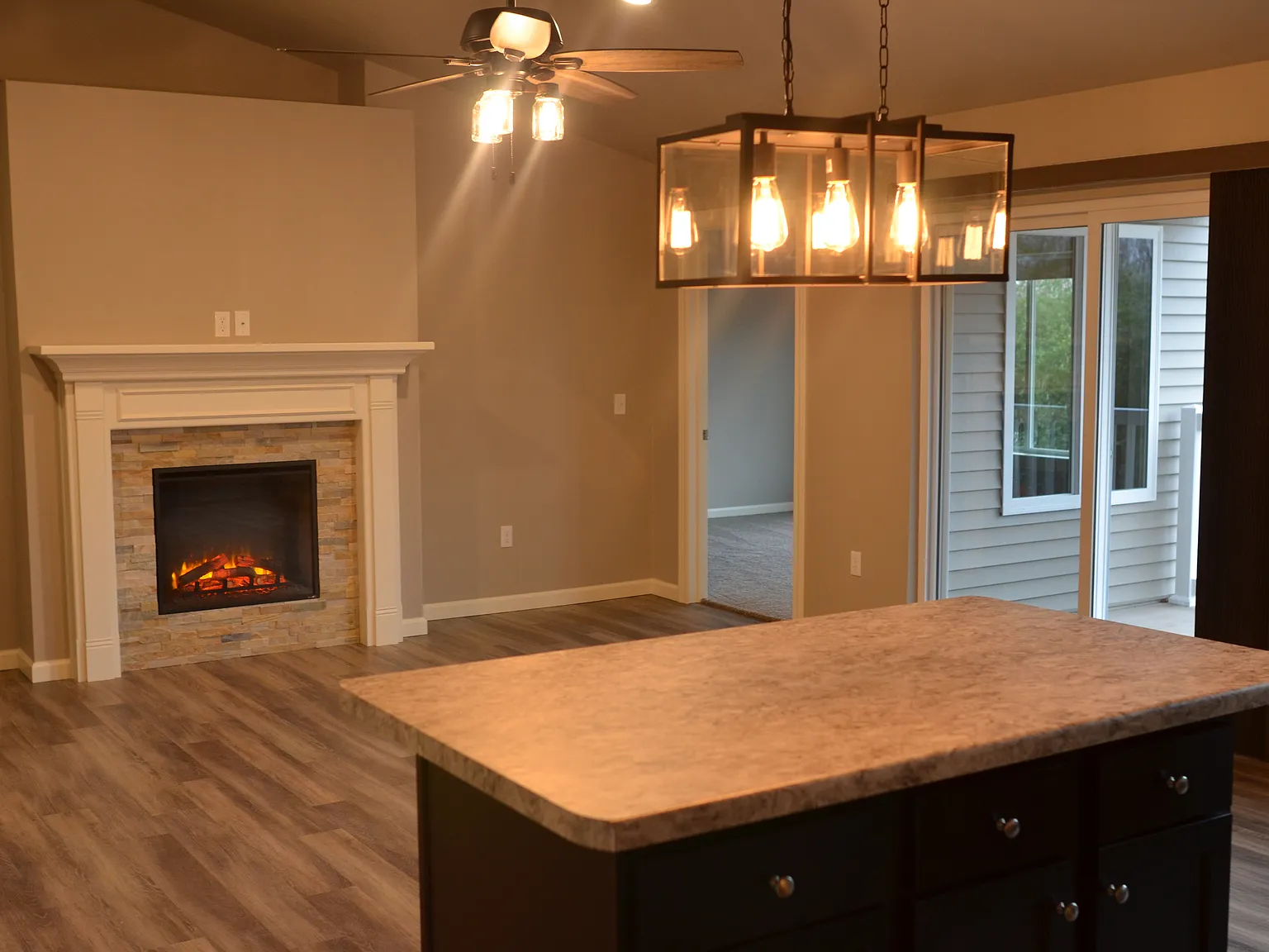 2 bed, 1159 sqft, $1,300 — Photo 1