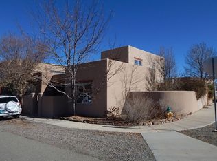 2 New Village Ave, Santa Fe, NM 87508