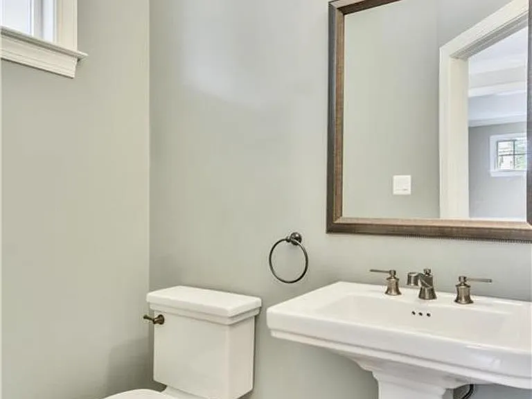 2205 N Edison St — Photo 12