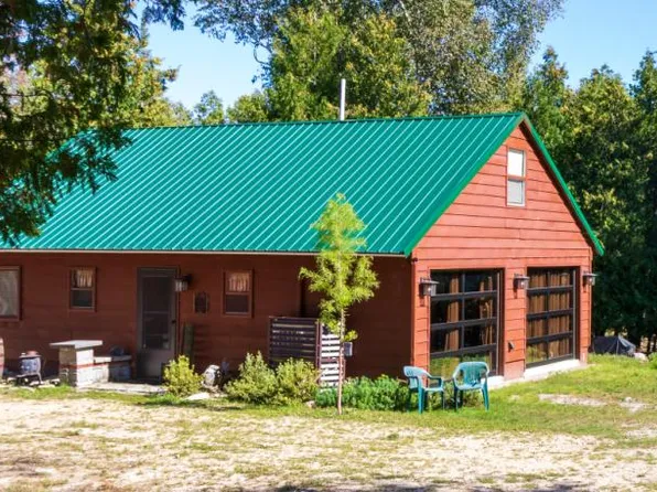 36678 S Whitney Bay Rd, Drummond Island, MI 49726