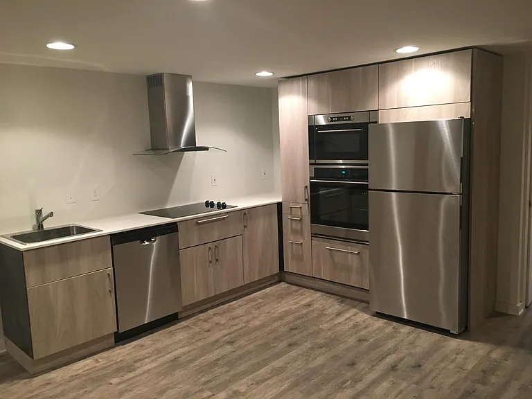 Now the kitchen unfurnished.