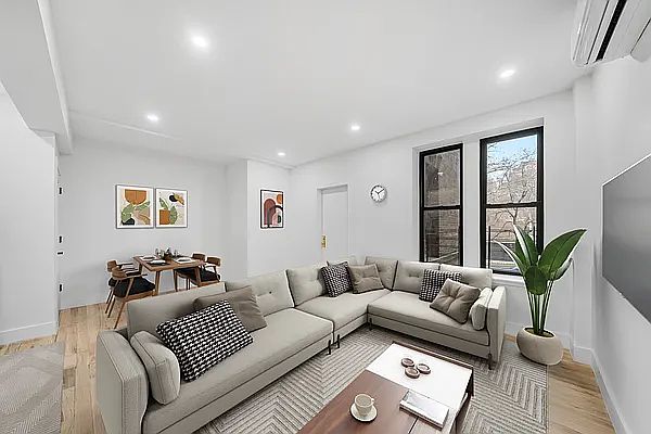 1st image of 169 Manhattan Ave #4K