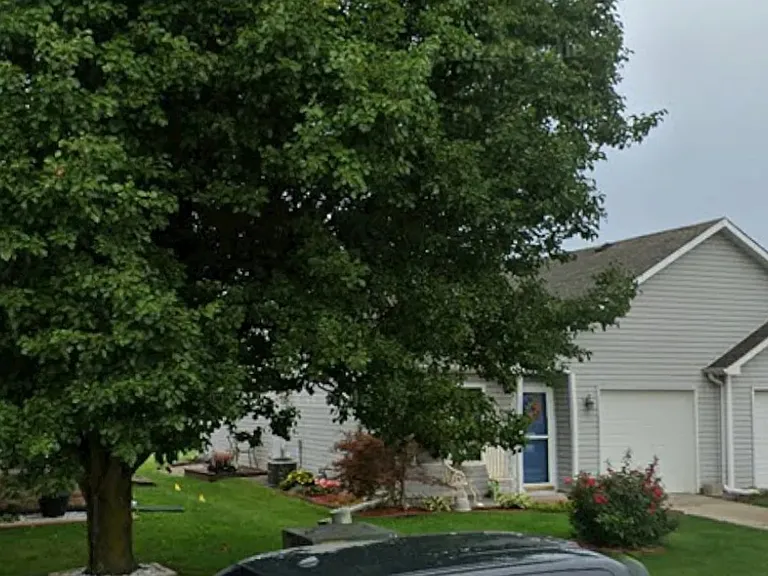 3048 Dowden Dr — Photo 2
