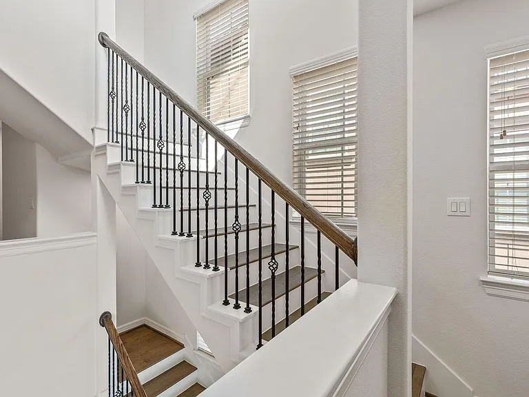 14 W Oaks Dr — Photo 17