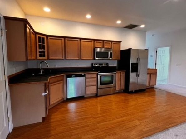 104 E College St #2