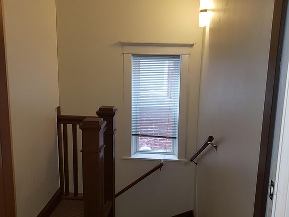 3rd image of 4735 N Sawyer Ave #2