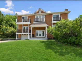 20 Waters Edge Rd, Southampton, NY 11968