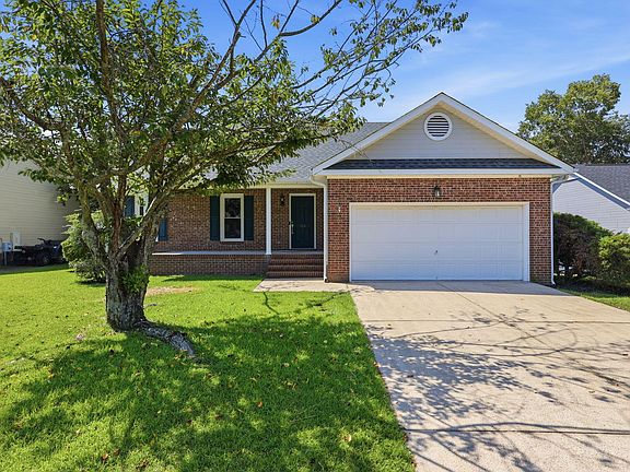 2nd image of 301 Larchmont Rd