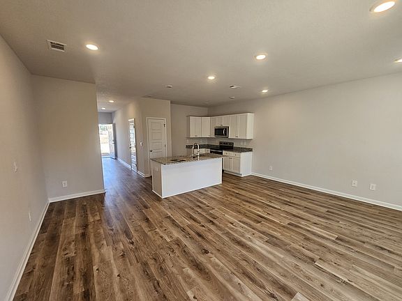 5th image of 6023 Bemiss Towns Dr