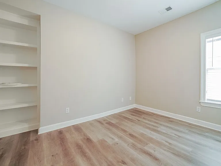 2875 Liverpool Ln — Photo 14