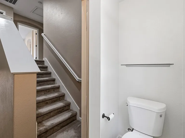 536 Adeline Ave — Photo 9