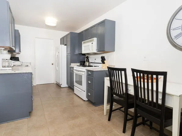 8543 Sandstone Dr, Santee, CA 92071