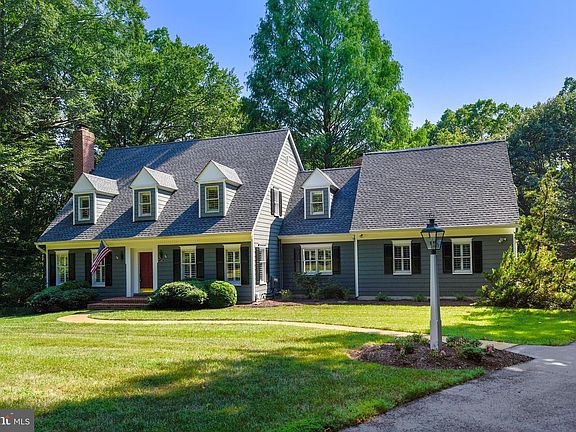 4th image of 1686 Kingsbridge Ct
