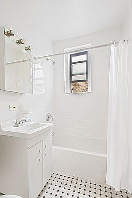 4th image of 54 W 138th St #F6