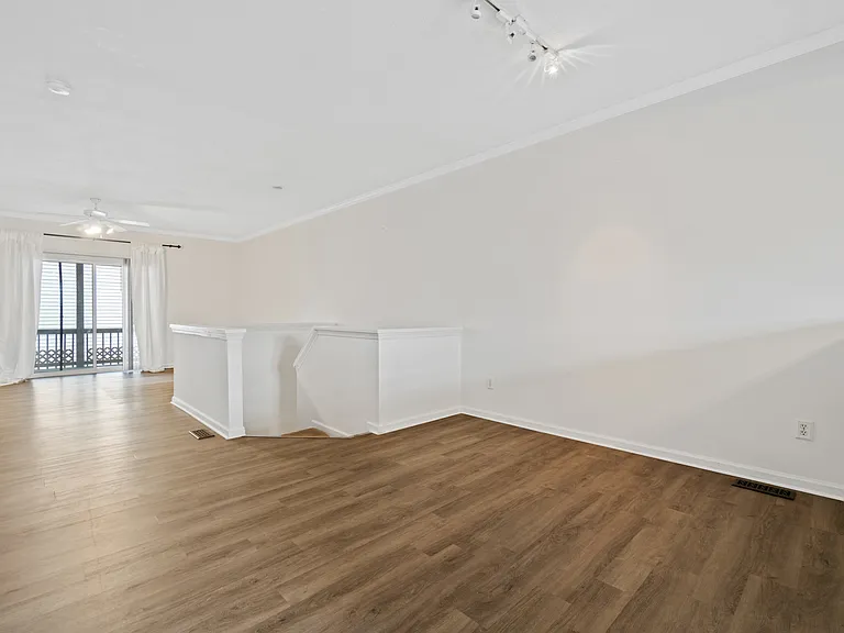 3224 Shore Dr — Photo 21