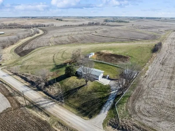 2036 V Ave, Homestead, IA 52236