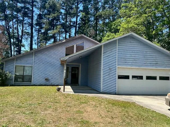 220 Woodward Blvd, Summerville, SC 29483