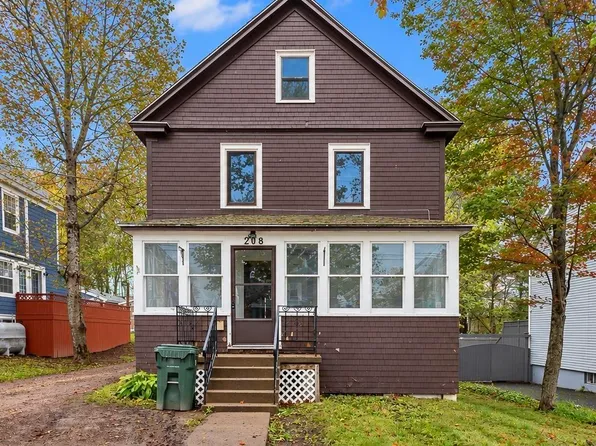 208 Whitney Ave, Sydney, NS B1P 5A4