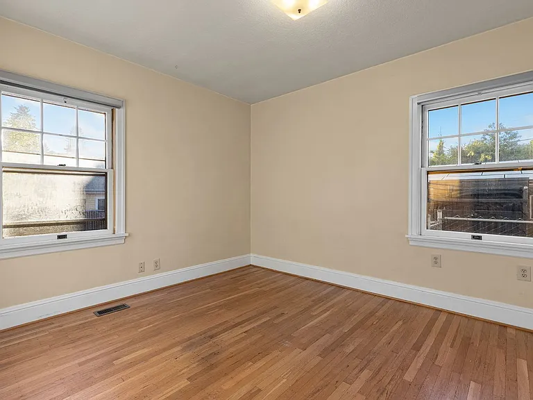 3315 SE Cesar Estrada Chavez Blvd — Photo 11