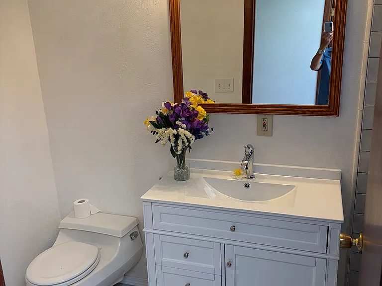 2nd bathroom