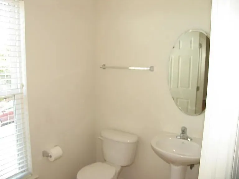 906 Bing Ln — Photo 15