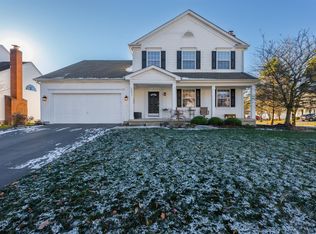 6041 Tetlin Field Dr, New Albany, OH 43054