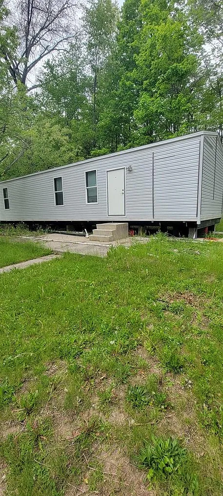 13QC — Photo 1