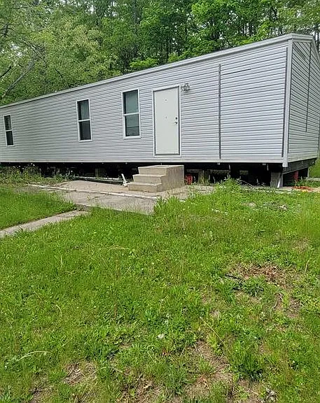 13 Queens Ct — Photo 1