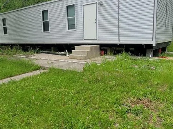 13 Queens Ct, Roanoke, IN 46783