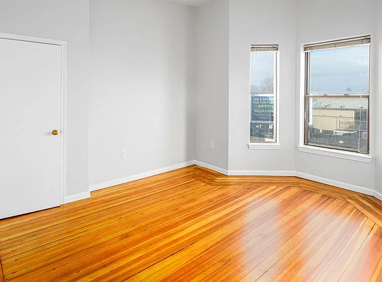 790 Main St #7 — Photo 3