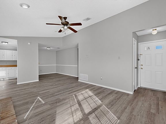 5th image of 118 Wilderness Trl