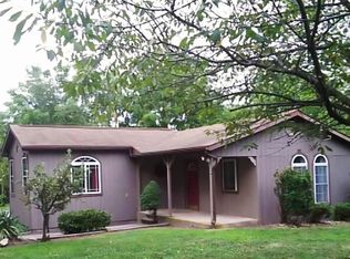 171 Forge Rd, Womelsdorf, PA 19567