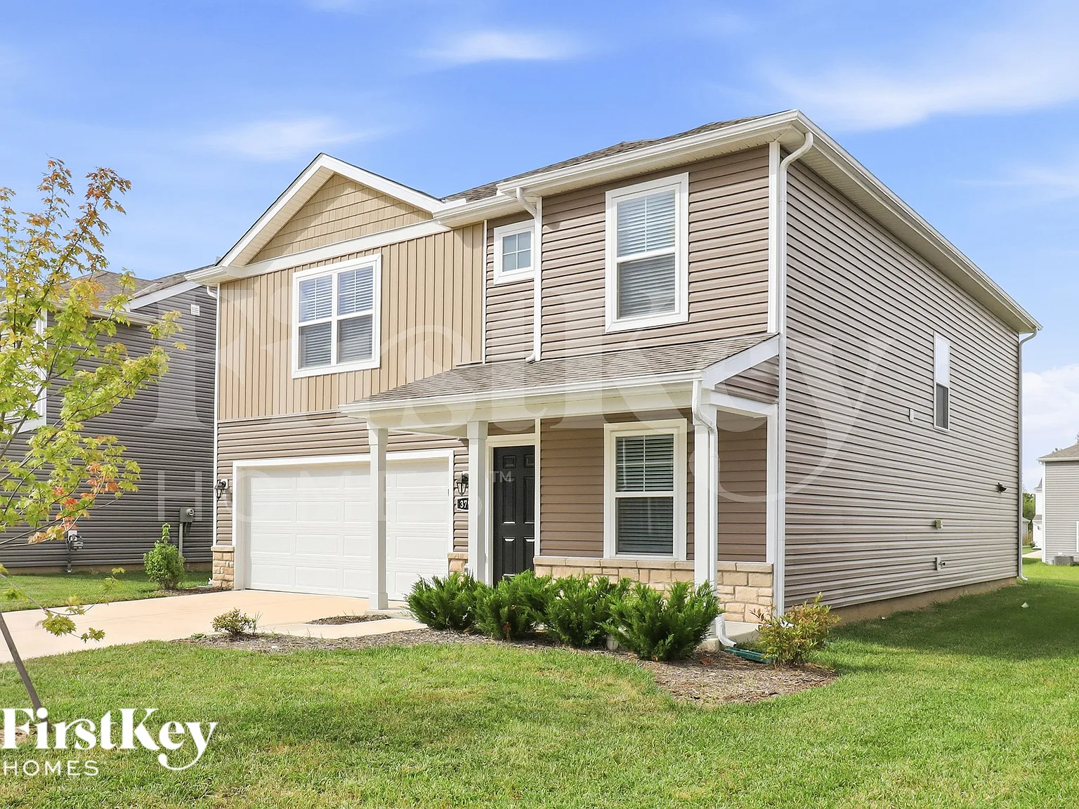 4 bed, 2.5 bath, 2562 sqft, $2,885 — Photo 2