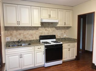 874 Deerfield Rd, Highland Park, IL 60035