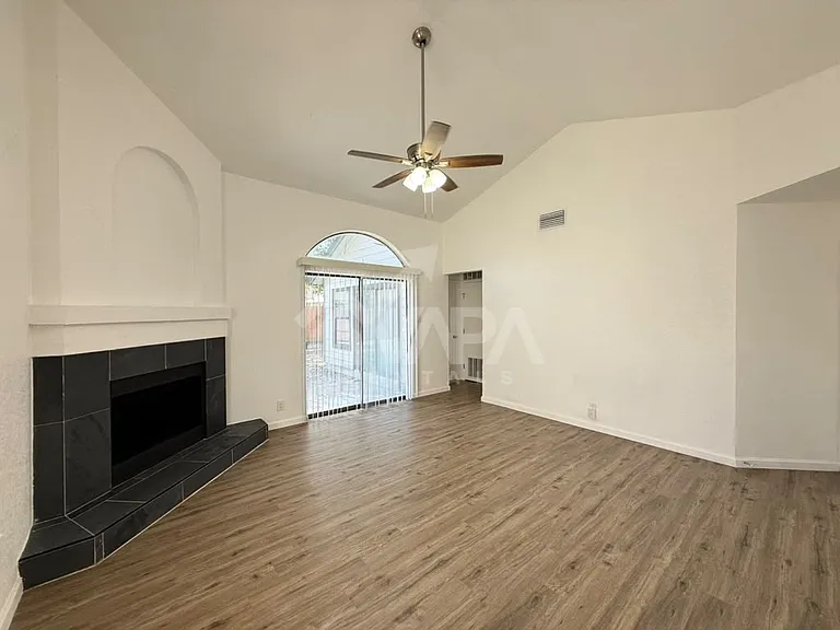 10214 Sunset Fld — Photo 7