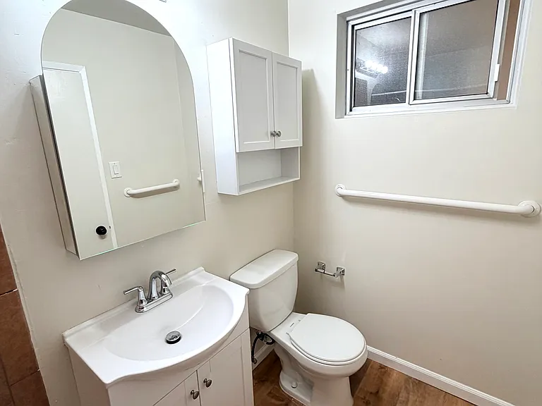 2609 Judah St #0 — Photo 3