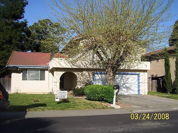 703 Whispering Bay Ln.