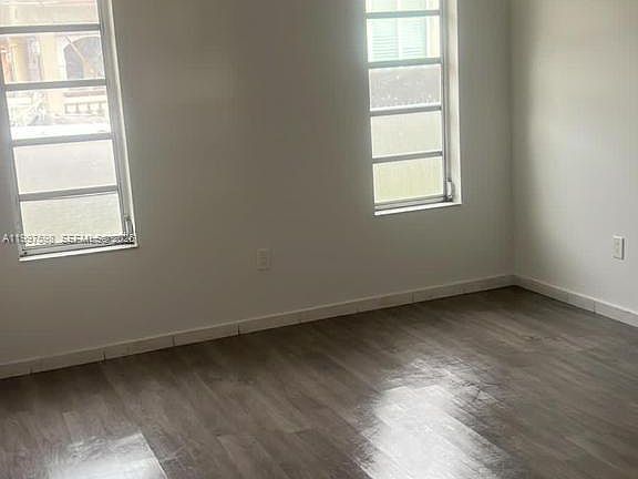 5th image of 3347 SW 23rd St #1