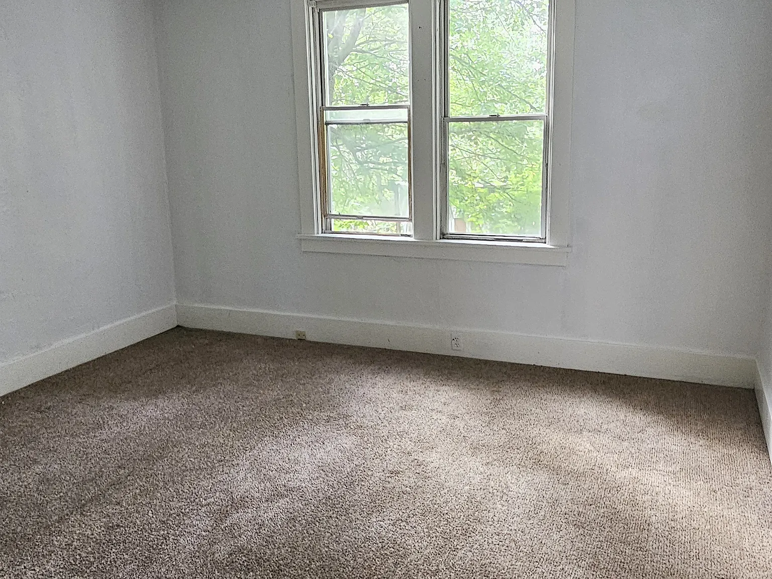 3 bed, 1000 sqft, $1,500 — Photo 4