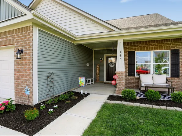 940 Borealis Dr, Franklin, IN 46131